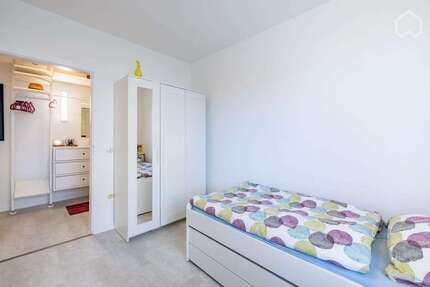 Wohnen auf Zeit in Langenfeld (Rheinland) 1.980 € 5 zimmer