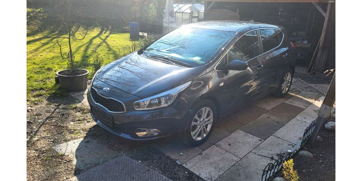 Kia ceed / Ceed 165.675 km 7.500 &euro; Rosenheim 83022