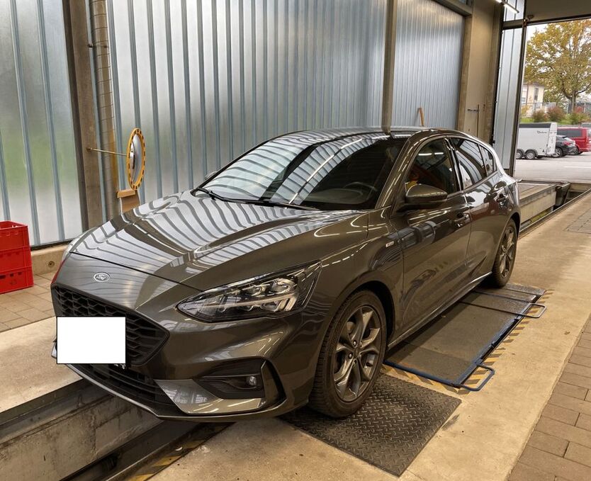 Ford Focus 59.467 km 17.500 € Hauzenberg 94051