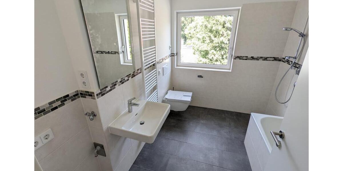 Etagenwohnung Bad Reichenhall - 3 Zimmer, 91 m&sup2;, 1.370&euro; | Angebot:26398618