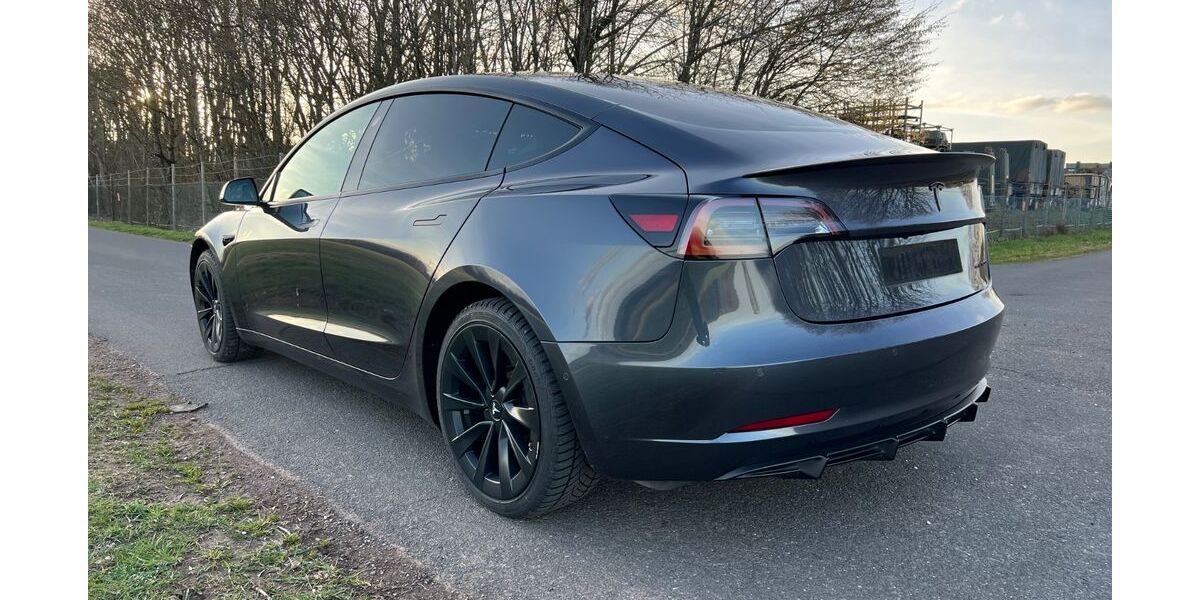 Tesla Model 3 89.500 km 27.950 &euro; Kall 53925