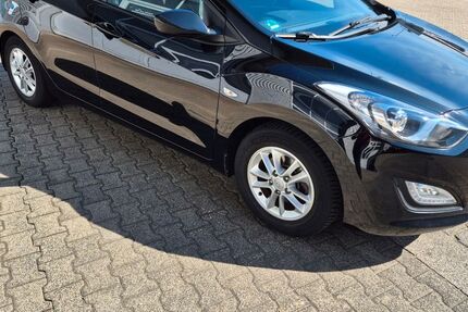 Hyundai i30 104.122 km 6.500 &euro; Mönchengladbach 41068