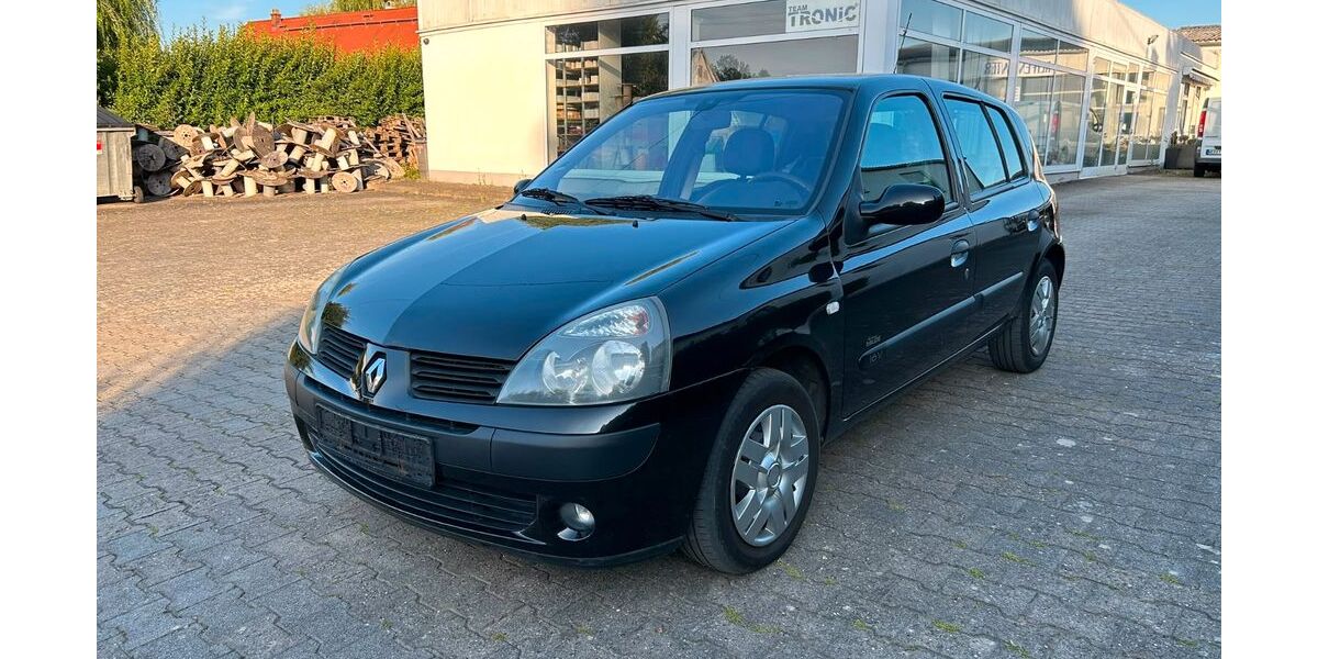 Renault Clio 144.000 km 690 &euro; Wertingen-Roggden 86637