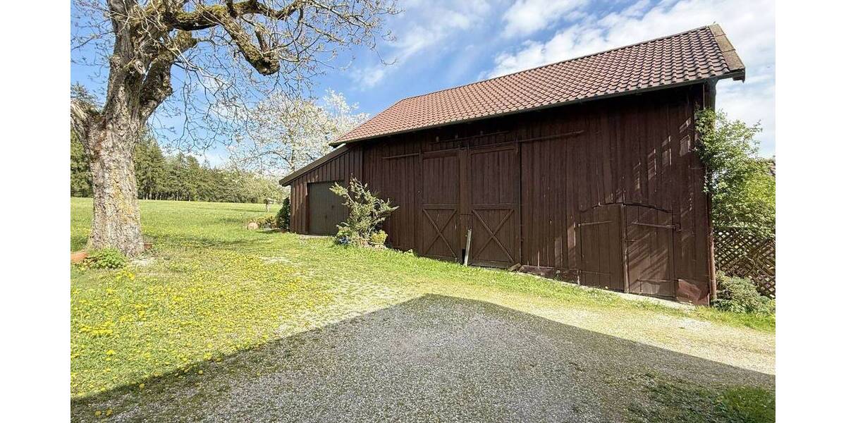 Einfamilienhaus Simbach am Inn / Kirchberg Simbach - 8 Zimmer, 215 m&sup2;, 320.000&euro; | Angebot:26817265