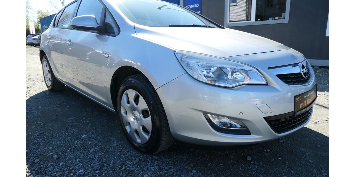Opel Astra 142.000 km 4.990 &euro; Leer 26789