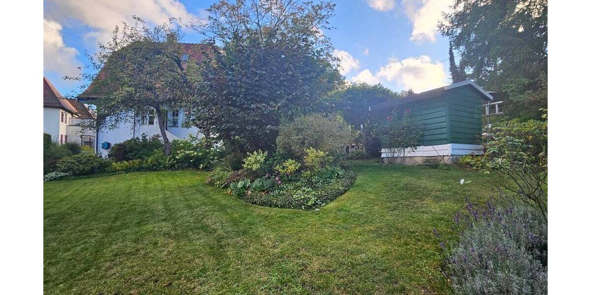 Gartenliebhaber gesucht - 1-Fam.-Haus mit traumhaftem Garten in ruhiger Lage 5 zimmer
