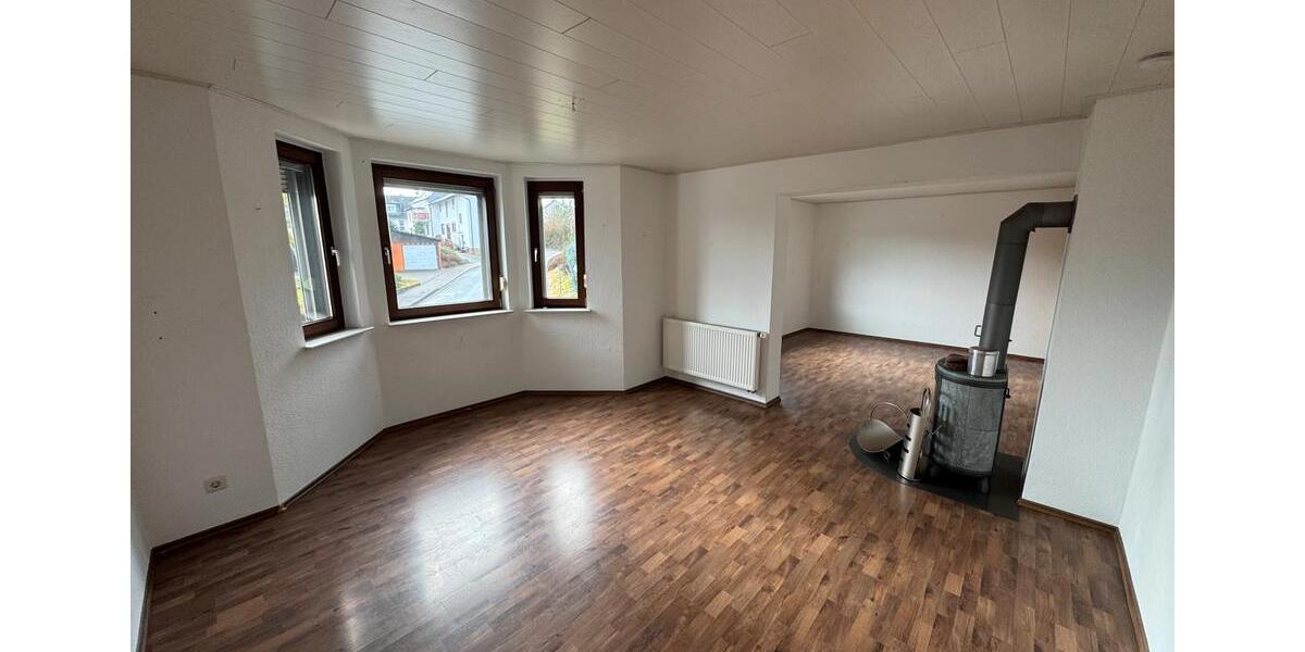 Einfamilienhaus Hennef (Sieg) - 4 Zimmer, 146 m&sup2;, 1.250&euro; | Angebot:25261333