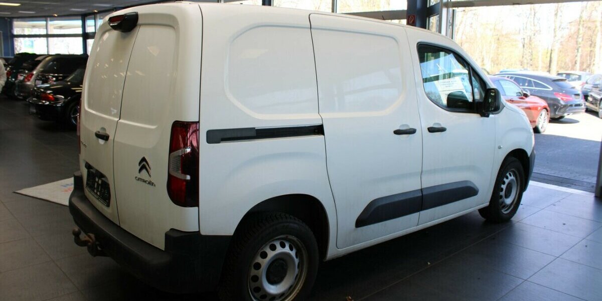 Citroen Berlingo 1.5 BlueHDI 130M - AHK - Head-Up - 132.598 km 10.980 &euro; Euskirchen 53881