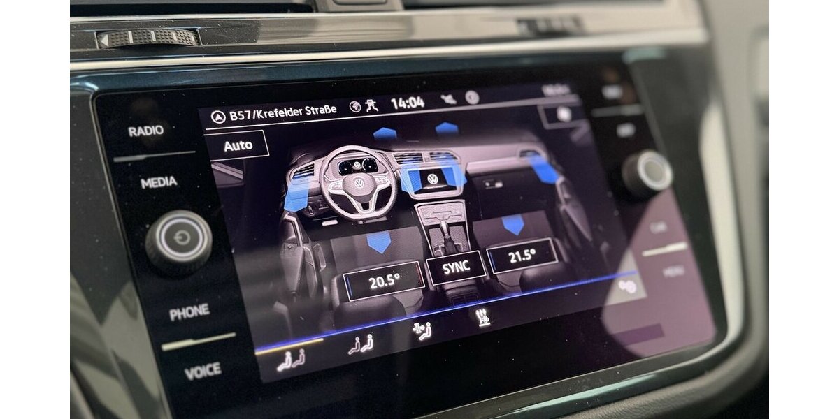 VW Tiguan R-Line / Pano / Kamera / KeylessGO 29.000 km 40.990 &euro; Mönchengladbach 41066