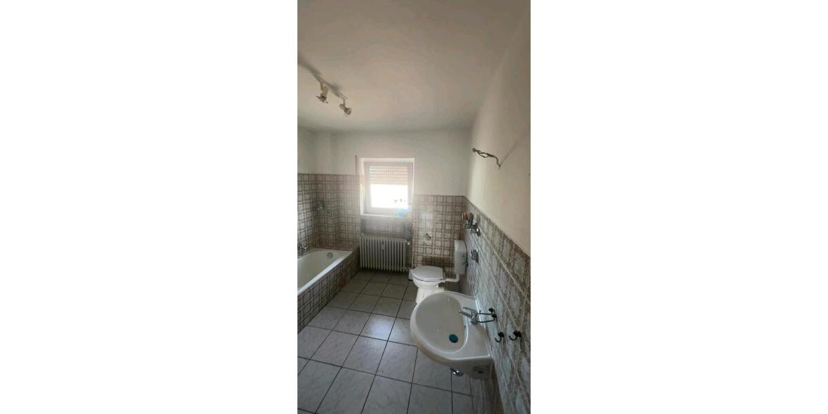 Etagenwohnung Rodgau - 3 Zimmer, 100 m&sup2;, 1.450&euro; | Angebot:26664717