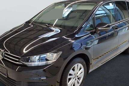 VW Touran 28.050 km 33.990 € Lübeck 23560