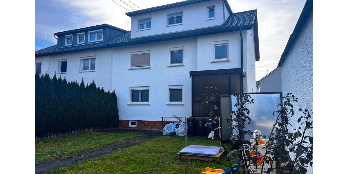 Dreifamilienhaus mit sonnigem Garten 8 zimmer