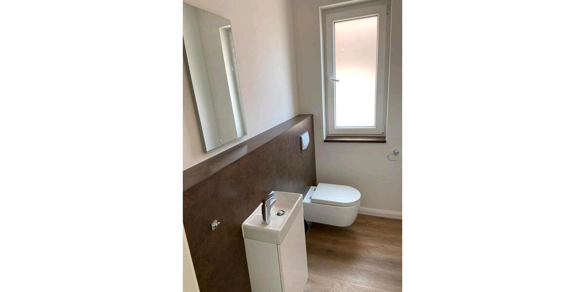 DHH zentral, modern, energiesparend 5 zimmer