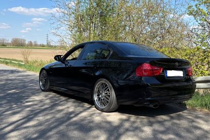BMW 318 221.000 km 6.250 &euro; Biblis 68647
