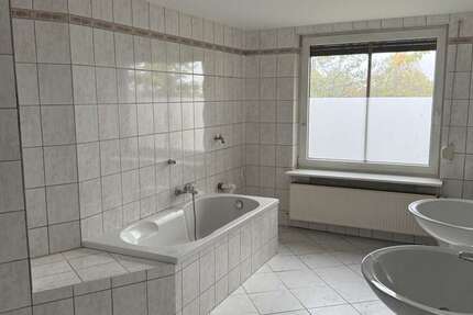 Wohnung zum Mieten in Burg Dithmarschen 750 € 114.91 m² 3.5 zimmer