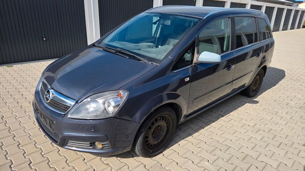 Opel Zafira 222.000 km 1.350 € Küps 96328