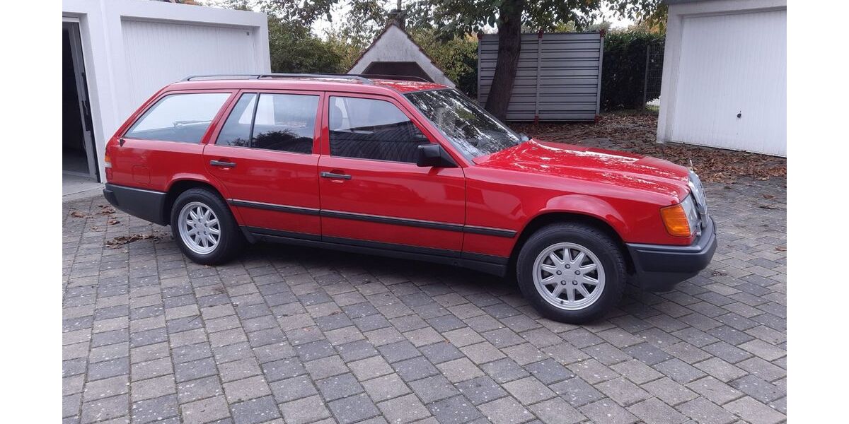 Mercedes-Benz 300 33.000 km 22.999 &euro; Gschwend 74417