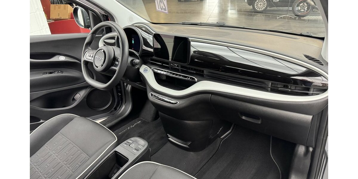 Fiat 500e Action Carplay Android Sitzheizung 25.300 km 12.930 &euro; Lich 35423