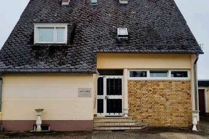 Haus Emmelshausen - 7 Zimmer, 193 m&sup2;, 230.000&euro; | Angebot:25821061