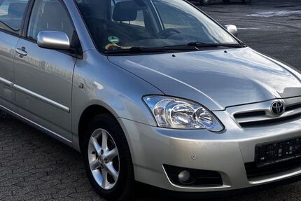 Toyota Corolla 32.930 km 7.950 &euro; Bornheim 53332