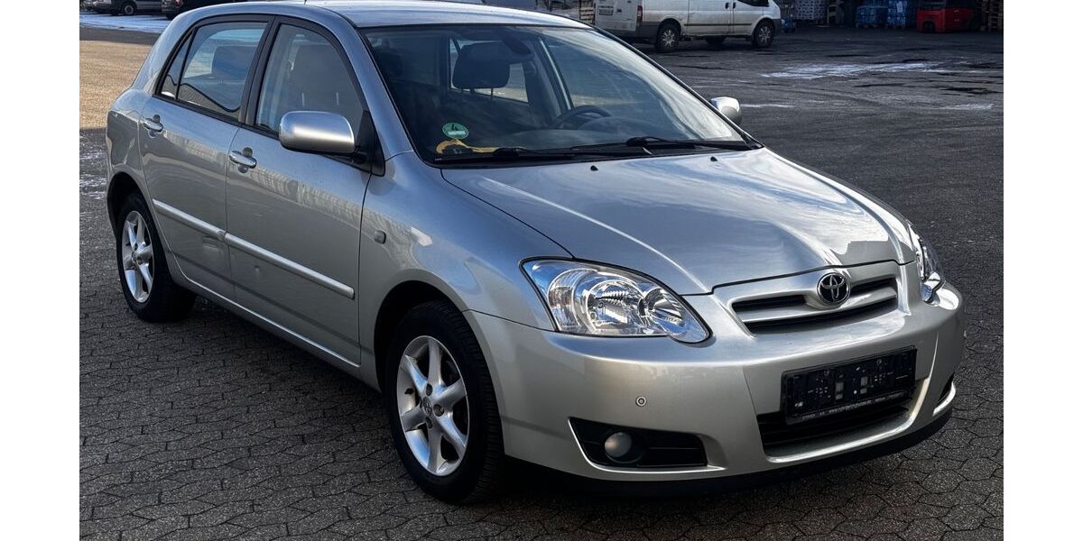 Toyota Corolla 32.930 km 7.950 &euro; Bornheim 53332