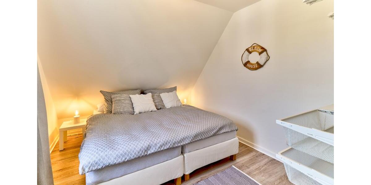 Reihenhaus Scharbeutz - 6 Zimmer, 123 m&sup2;, 1.800&euro; | Angebot:23806379