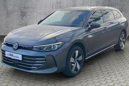 VW Passat 1.500 km 41.905 &euro; Paderborn 33100