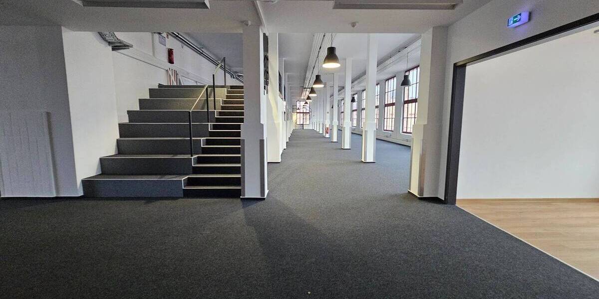 Gewerbeobjekt Halle Lutherplatz - 7 Zimmer, 908 m&sup2;, 9.536&euro; | Angebot:26029558