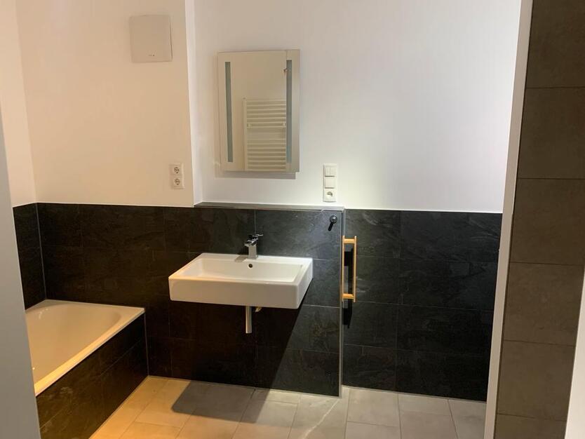 2,5 Zimmer Wohnung,BalkonLoggia,Aufzug,Einbauküche