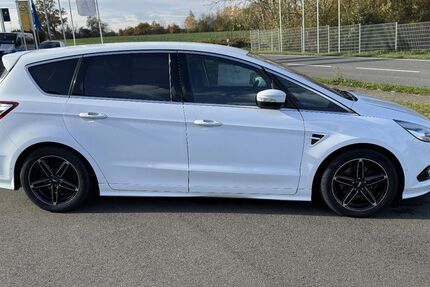 Ford S-Max 131.000 km 16.900 € Oelsberg 56357