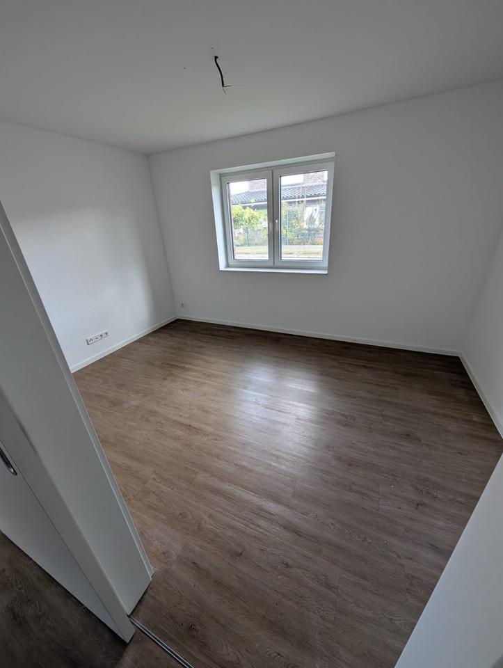 renovierte 2,5 Zimmerwohnung im EG -Schüttorf zimmer