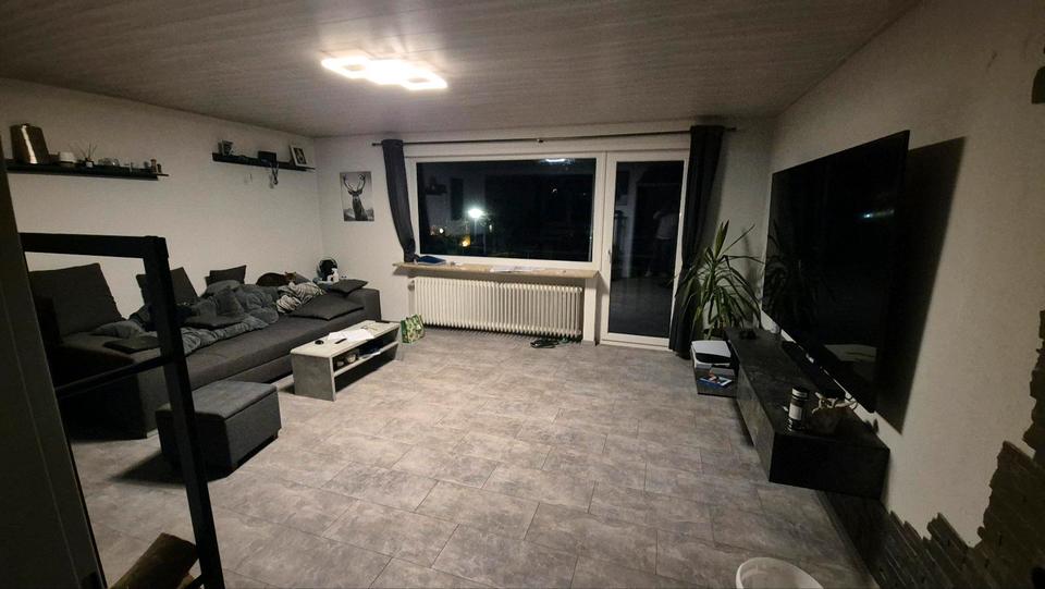 Schönes großes 1-2 Familienhaus in Reyershausen zu verkaufen zimmer