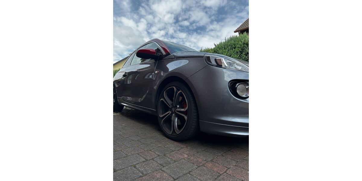 Opel Adam 64.000 km 10.500 &euro; Versmold 33775