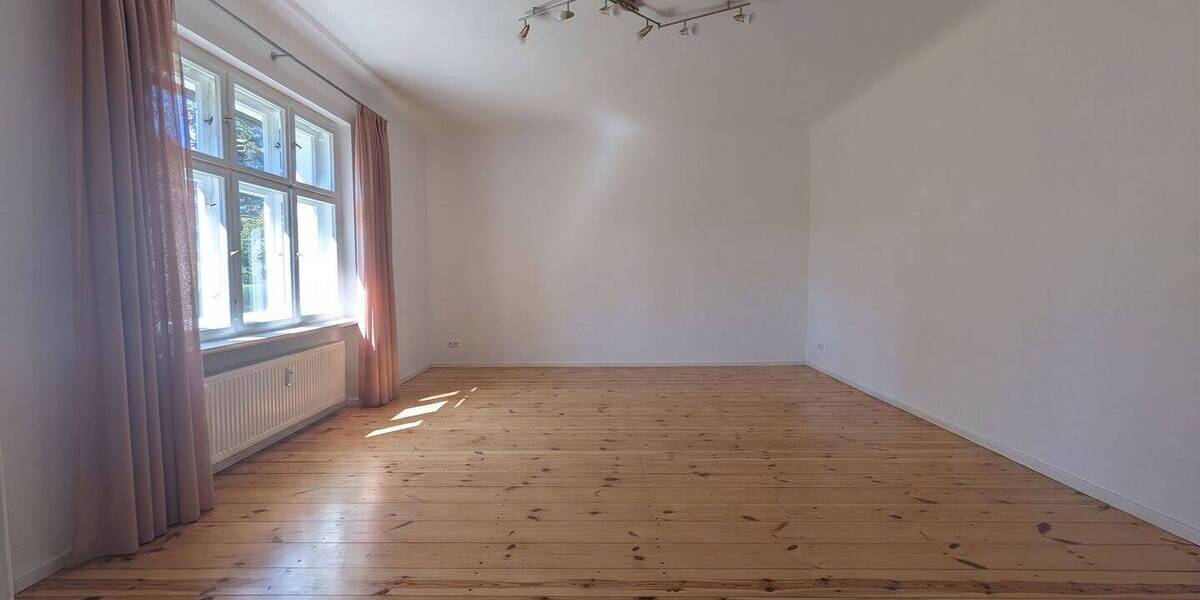 Etagenwohnung Eichwalde - 3 Zimmer, 105 m&sup2;, 1.550&euro; | Angebot:26876914