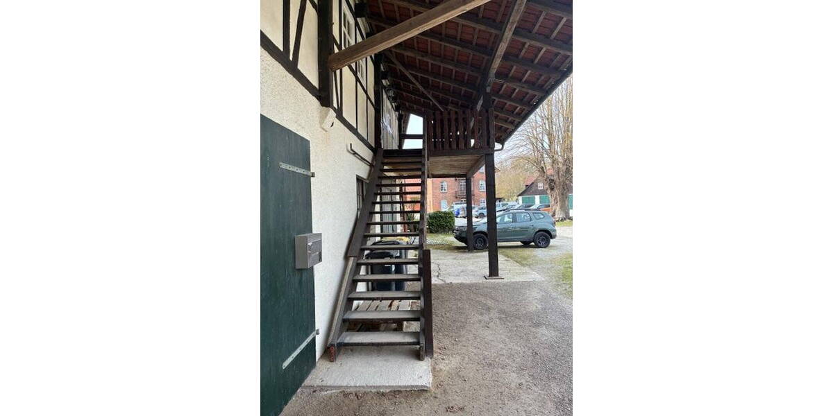 Etagenwohnung Seesen Kirchberg - 3 Zimmer, 129 m&sup2;, 895&euro; | Angebot:26344022