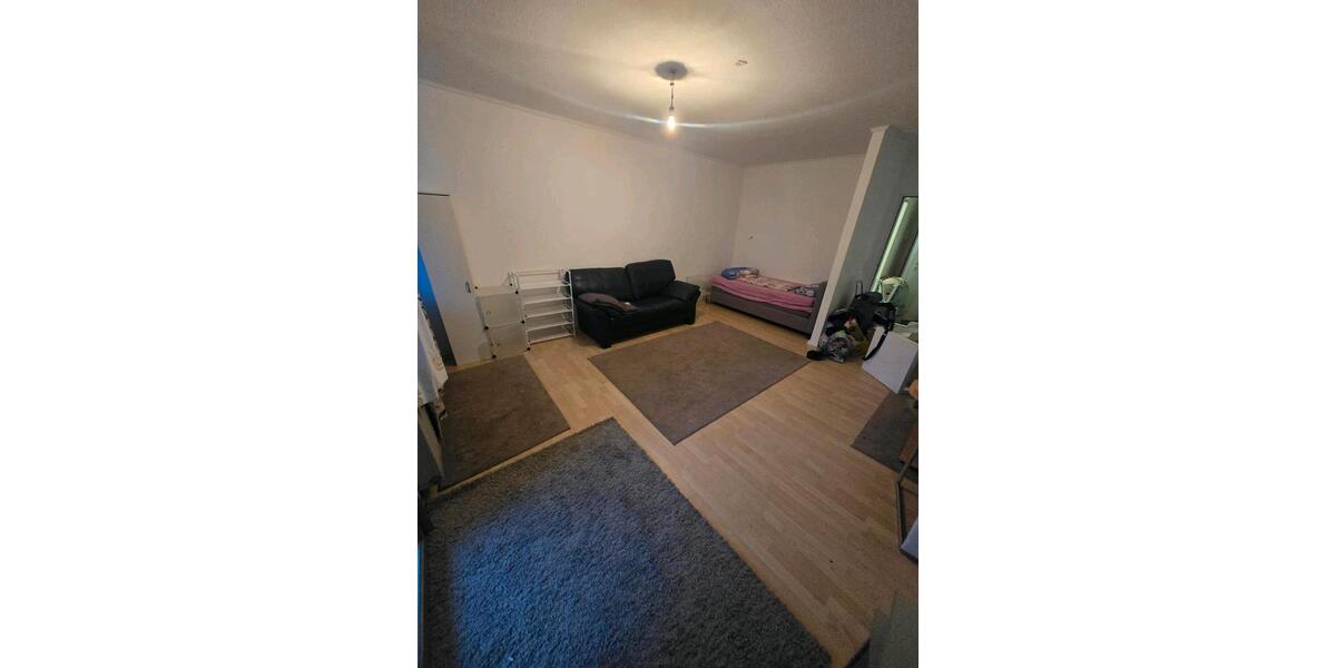 Etagenwohnung Neuss - 1 Zimmer, 1 m&sup2;, 700&euro; | Angebot:24983708