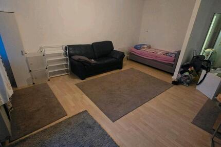 Wohnung Neuss - 1 Zimmer, 1 m&sup2;, 700&euro; | Angebot:24983708