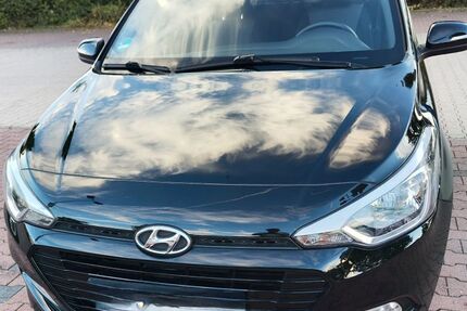Hyundai i20 28.500 km 10.500 &euro; Weinheim 69469