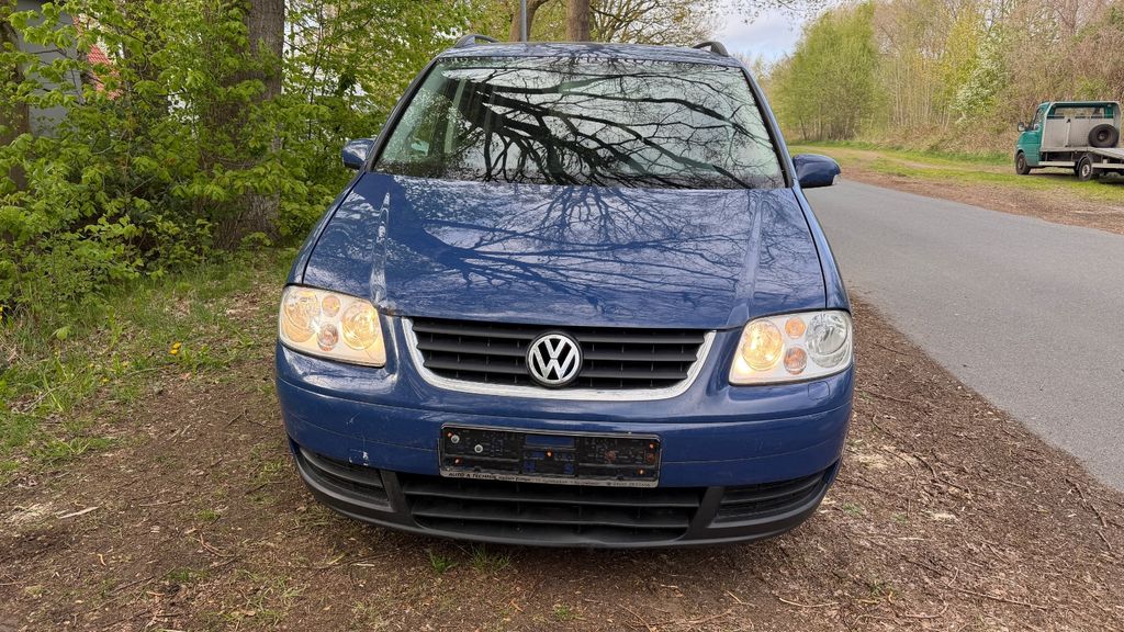 VW Touran 272.300 km 799 &euro; Rotenburg Wümme 27356