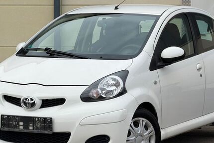 Toyota Aygo (X) 185.000 km 2.350 &euro; Euskirchen 53881