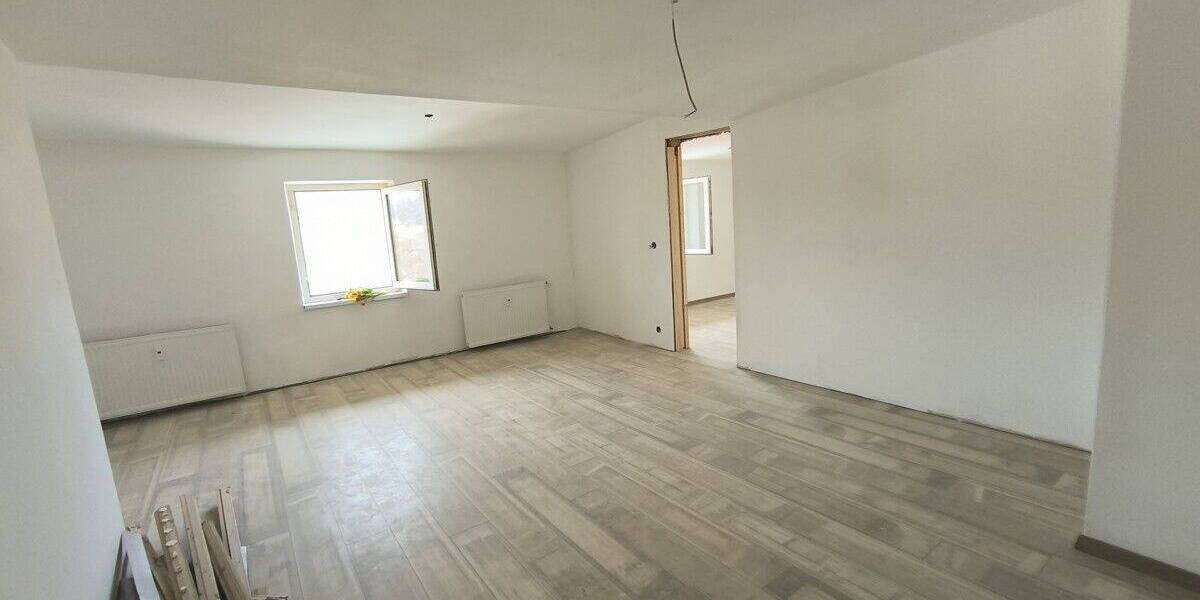 Etagenwohnung Teisnach - 5 Zimmer, 150 m&sup2;, 700&euro; | Angebot:26908829