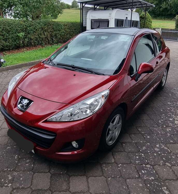 Peugeot 207 135.000 km 3.499 € Edelsfeld 92265
