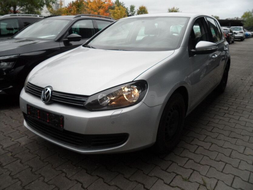 VW Golf 193.590 km 4.299 € Regensburg 93055
