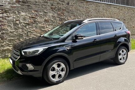 Ford Kuga 90.000 km 10.700 &euro; Dortmund 44227