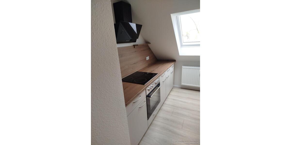 Schicke Dachgeschoss- Zweiraumwohnung in ruhiger Lage 2 zimmer