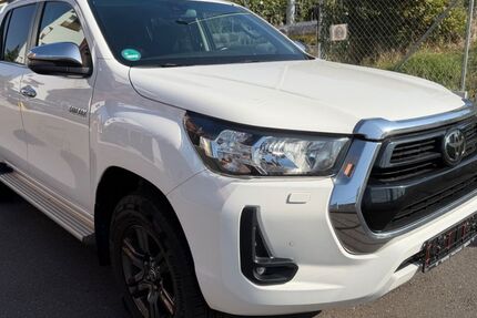 Toyota Hilux 159.000 km 29.999 &euro; Ditzingen 71254