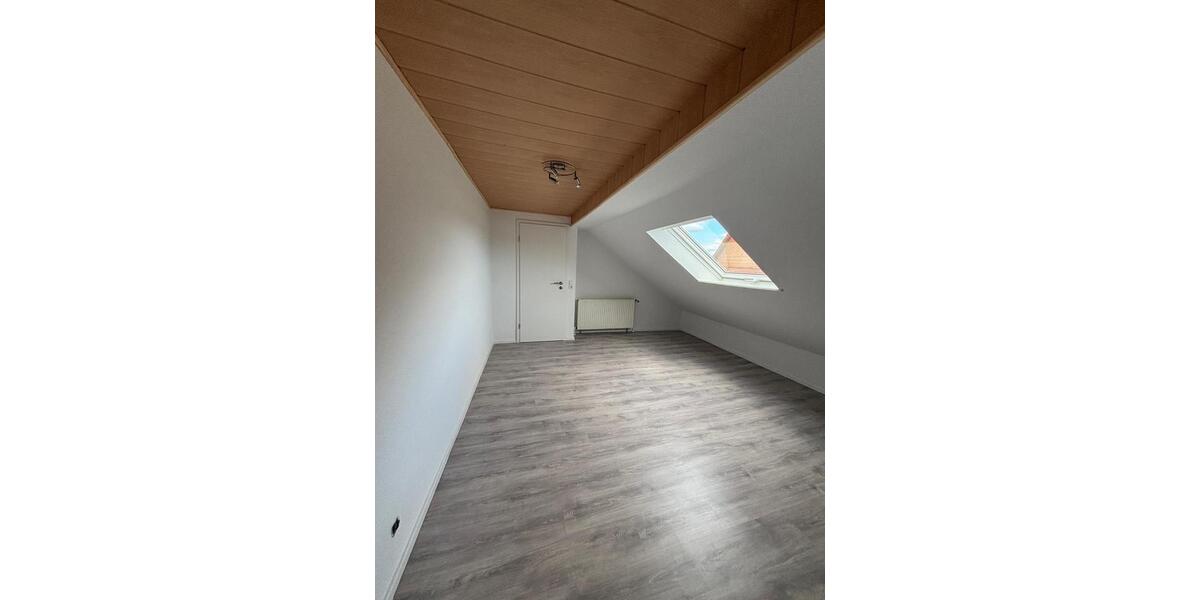 Dachgeschoßwohnung Frankenberg (Eder) - 3 Zimmer, 65 m&sup2;, 600&euro; | Angebot:26412975