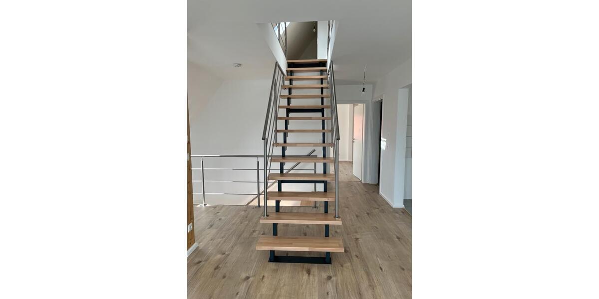 Etagenwohnung Schwülper - 3 Zimmer, 120 m&sup2;, 1.200&euro; | Angebot:26327337