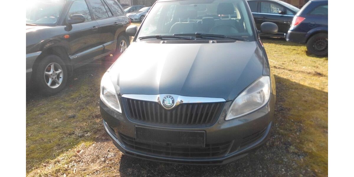 Skoda Fabia 176.000 km 2.799 &euro; Hemmoor 21745