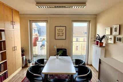 Büro in Würzburg 1.600 € 168 m² zimmer